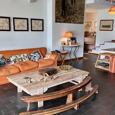 Luxury Lakefront On Maggiore With Private Cerro (Laveno-Mombello)