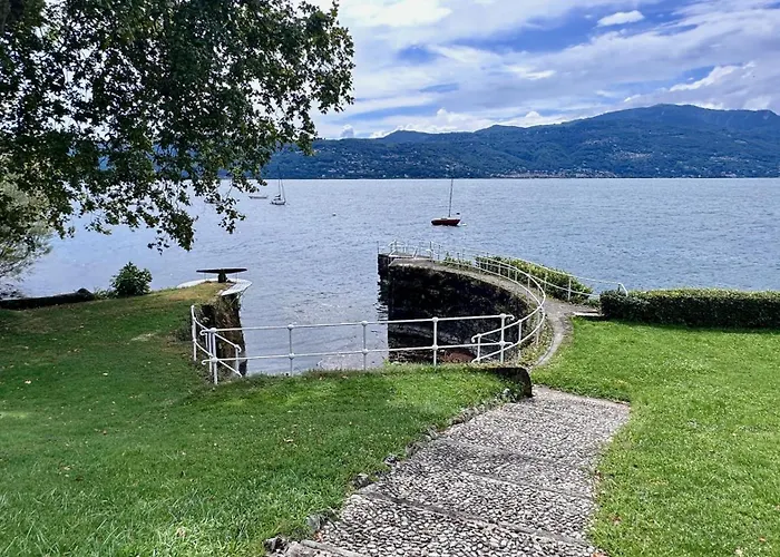빌라 Luxury Lakefront On Maggiore With Private Cerro (Laveno-Mombello)