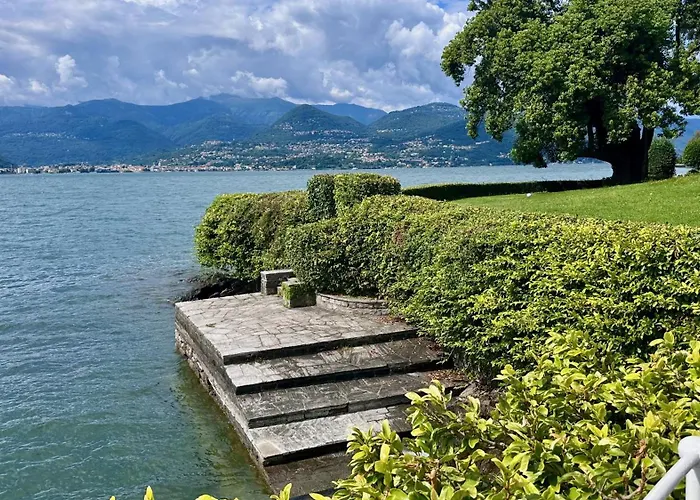 Luxury Lakefront On Maggiore With Private Cerro (Laveno-Mombello)
